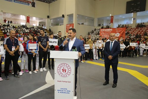 Valimiz Mustafa MASATLI, Sporseverlerin Yoğun Katılımıyla İlimizde Gerçekleştirilen Türkiye Minikler Taekwondo Şampiyonası Açılış Törenine Katıldı